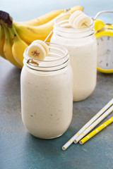 Banana smoothie in mason jars