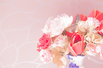 Obraz na płótnie Canvas Flower in the vase pink color tone.