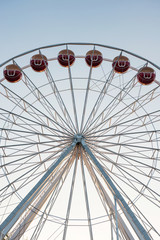 Obraz premium Ferris wheel on blue sky