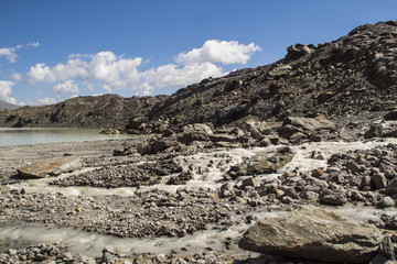 Massif de l'Oisans - Lac des Quirlies - Isère.