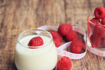 yogurt smoothie with raspberries