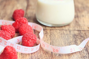 yogurt smoothie with raspberries