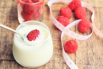 yogurt smoothie with raspberries