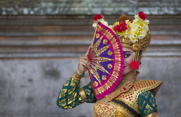 jonge Balinese danseres