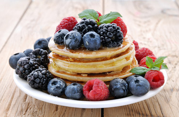 Pancakes with berries.