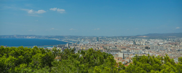 Naklejka premium Basilica Notre Dame de la Garde and old port Marseille