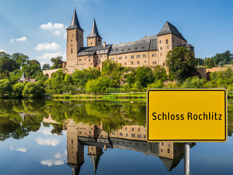 Ortstafel Schloss Rochlitz