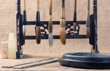 Chinese written accessories on the table