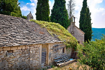 Fototapeta na wymiar Old stone village of Skrip view