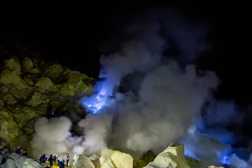 Foto op Plexiglas Ijen Volcano Blue flames at night view © Andrea Izzotti