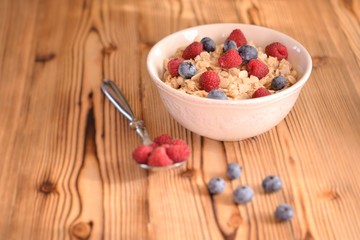 овсянка   с ягодами.