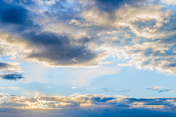 Obraz premium cloudy sky at sunset