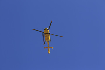 Fototapeta na wymiar Hélicoptère de secours