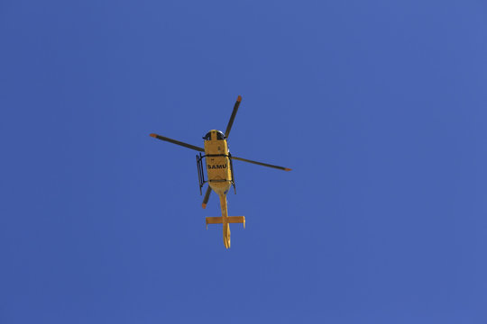 Hélicoptère de secours