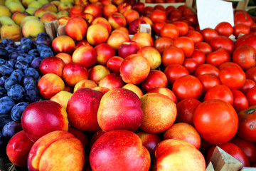 Organic fresh nectarines