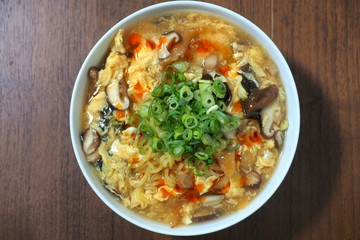 酸辣湯麺