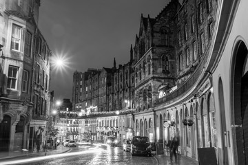 Fototapeta premium Street view of the historic old town, Edinburgh