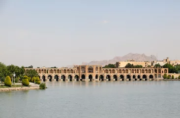 Photo sur Plexiglas Pont Khadjou Vue sur la rivière et le pont Khaju, Isfahan, Iran