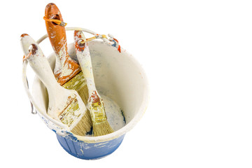 paint bucket with brushes
