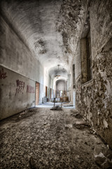 Obraz premium Verlassene geisterhafte Nervenheilanstalt 