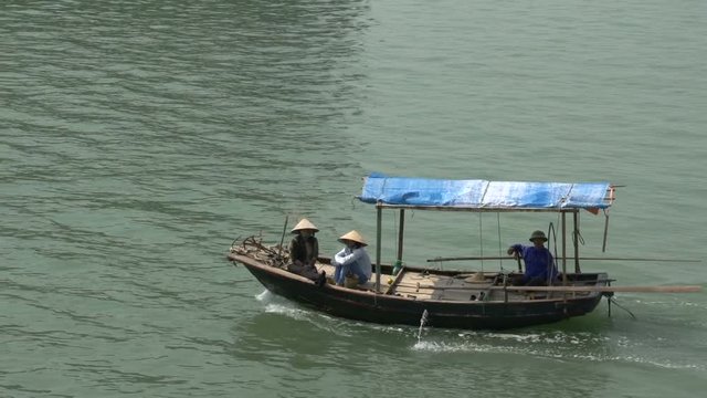 Vietnam_Halong_Bay061