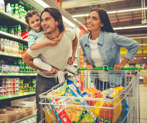 Family in the supermarket