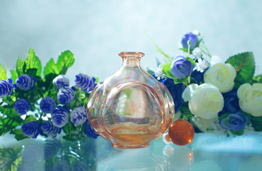 Obraz na płótnie Canvas Stylish bottle of women's perfume