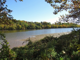 A peaceful view of the Raritan River in New Jersey