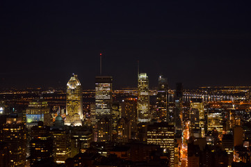 Fototapeta na wymiar Montreal skyline in Quebec, Canada