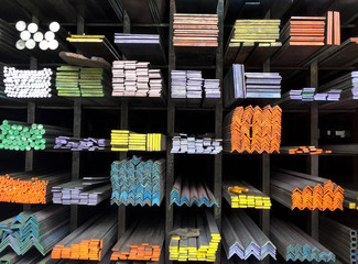 Color mark for different sizes of metal on shelf