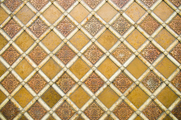 格子模様の外壁