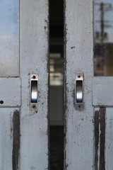 北海道　古い駅のドア