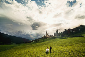 asian newlyweds in italy