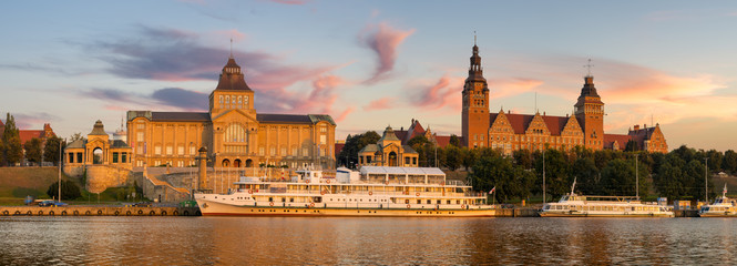 Obraz premium Panorama Wałów Chrobrego,(Tarasy Hakena),w Szczecinie