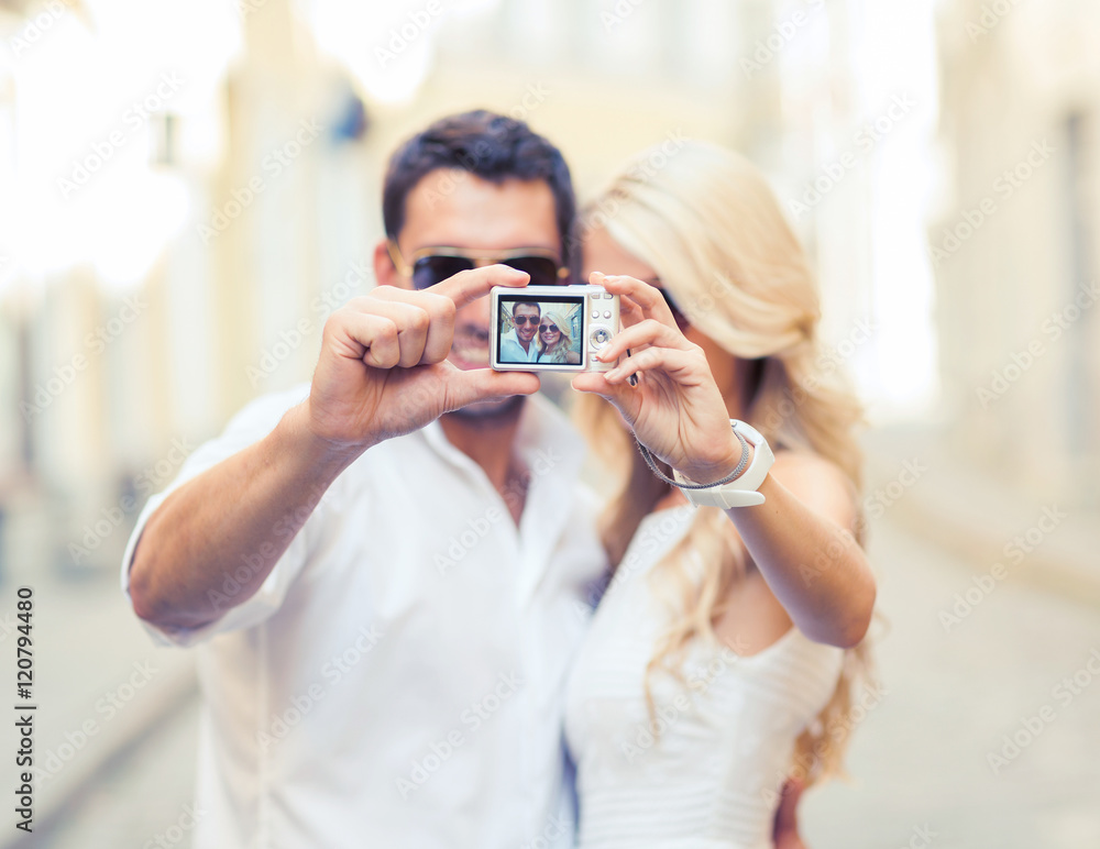 Canvas Prints travelling couple taking photo picture with camera