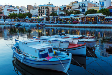 Obraz premium Agios Nikolaos City at Night, Crete, Greece