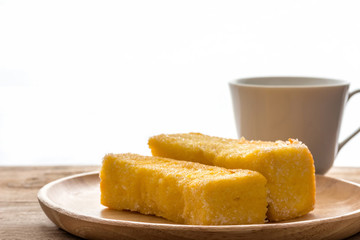 Buttered toast sprinkled with sugar, eat a breakfast with beverages such as coffee, juice.