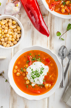 Chickpea soup with pepper
