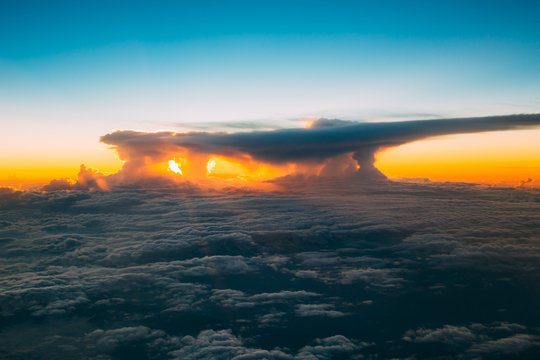 Fototapeta Amazing Beautiful Sunset Sunrise Over Mountains From Height Of A