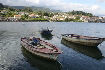 Fototapeta na wymiar Fishing boats in the Ria of Combarro, Galicia, Spain