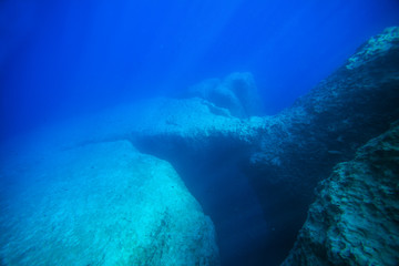 Fototapeta na wymiar Underwater rocks 