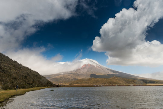vulcano cotopaxi ecuador