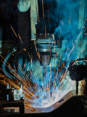  Robot welding in automotive industrial