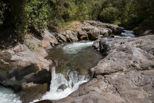cascate e fiumi dell'ecuador