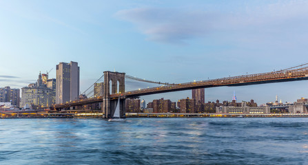 Fototapeta na wymiar Manhattan Downtown urban view with Brooklyn bridge