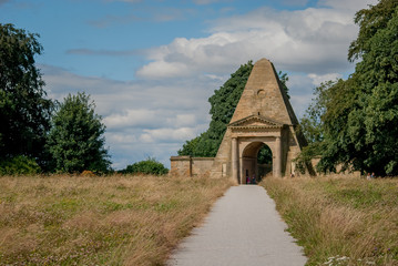 Obelisk, Park, Nostell