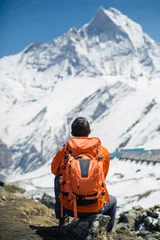 Crédence de cuisine en verre imprimé Annapurna Alpiniste regardant le sommet. Notion d& 39 aspiration