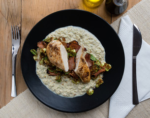Spicy chicken breast and sprouts