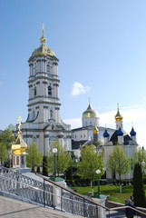 Fototapeta na wymiar территория Почаевской Лавры