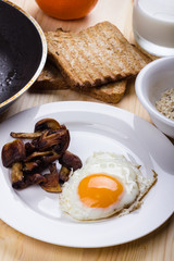 Breakfast set for one.